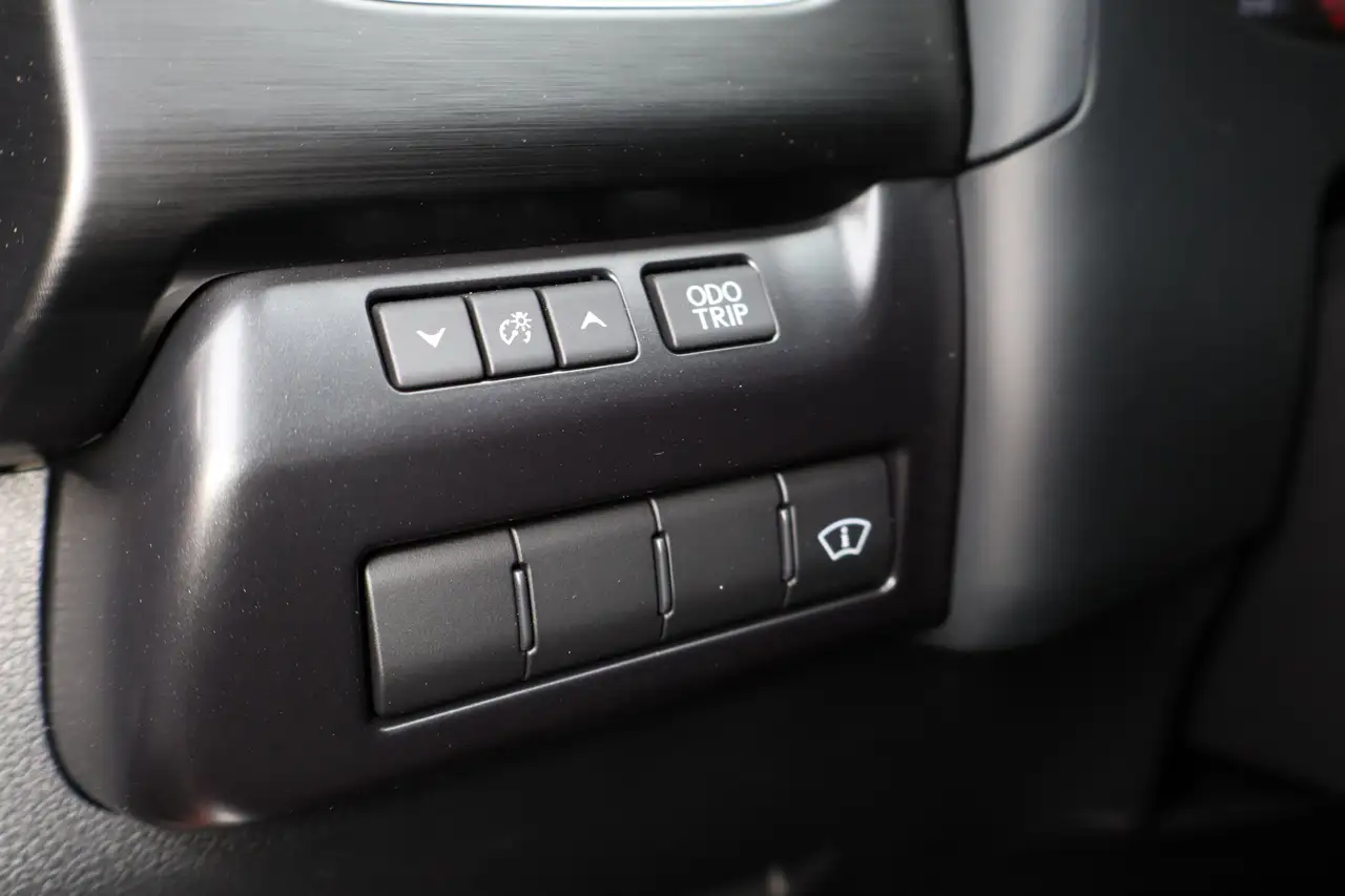 Lexus UX photo Lexus UX