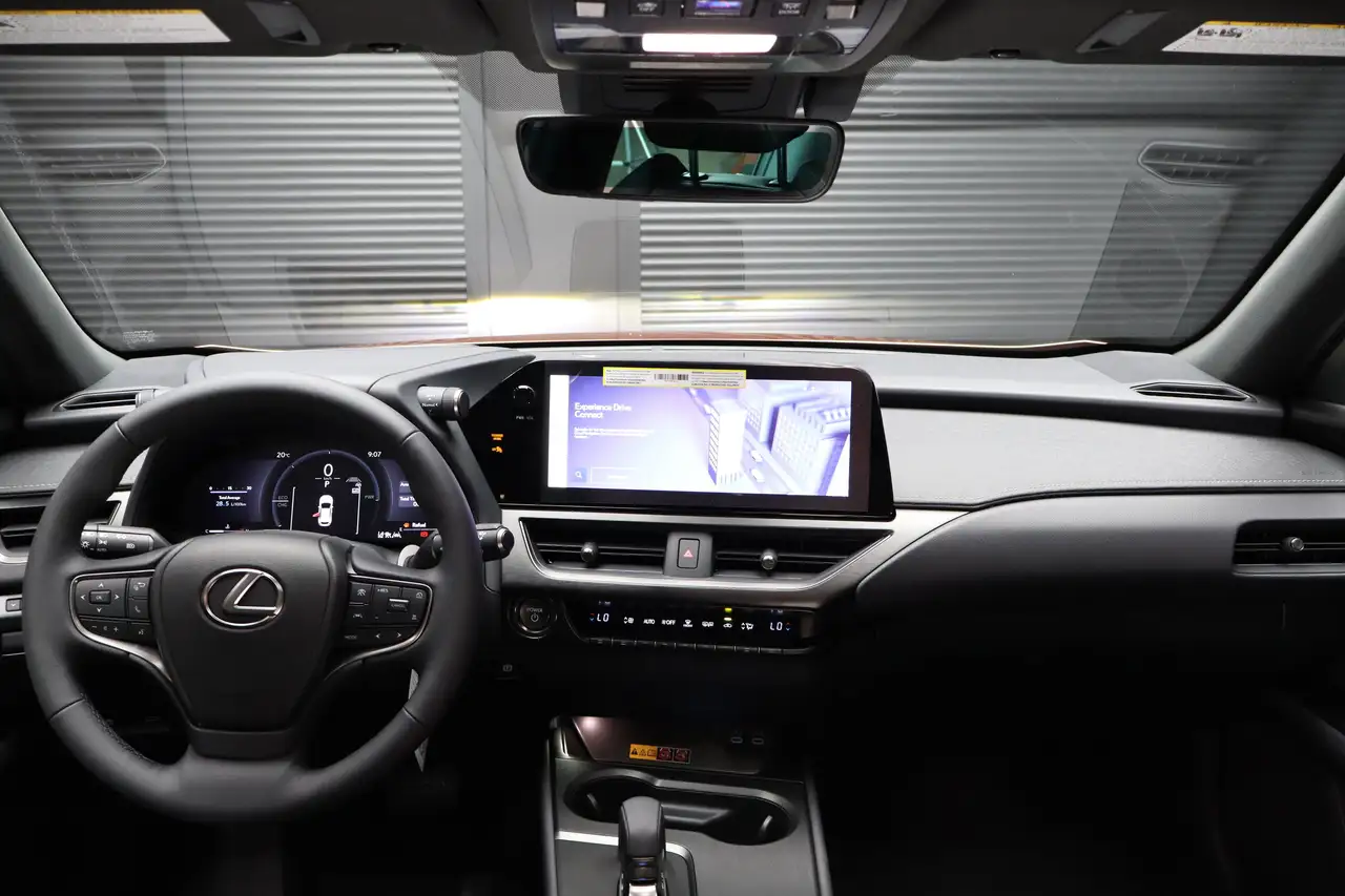 Lexus UX photo Lexus UX