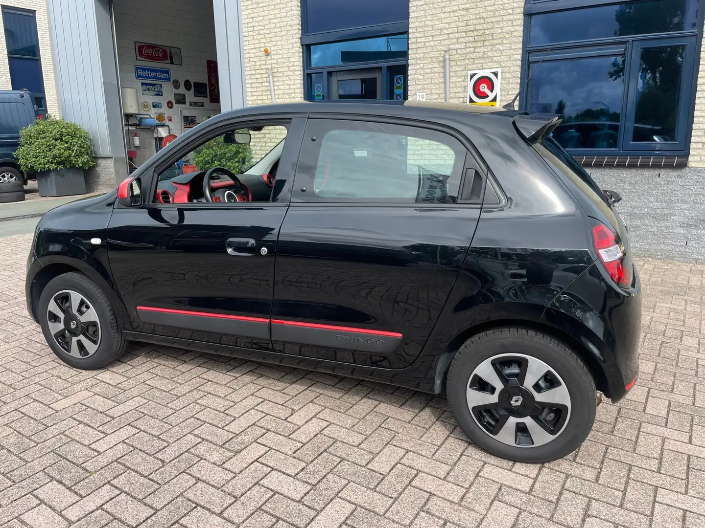 Renault Twingo 1.0 SCe Collection- zuinig en fijn rijden Zwart - 2