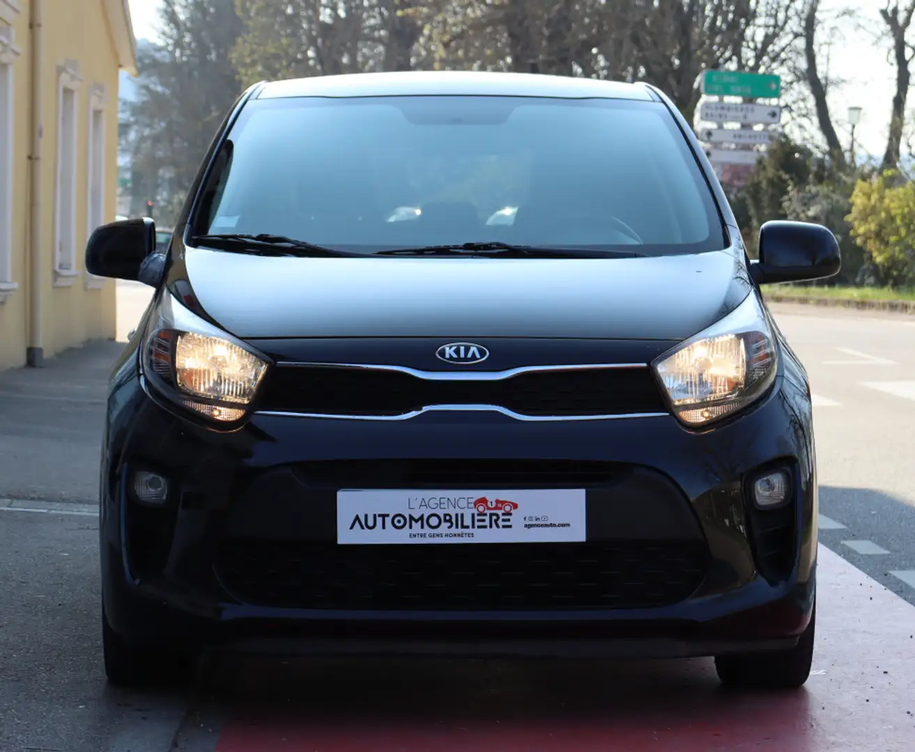 Kia Picanto 1.0 MPi 67ch Launch Edition (CarPlay, GPS, Caméra Schwarz - 2