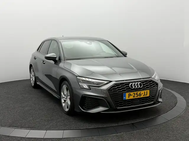 Audi A3 view 5