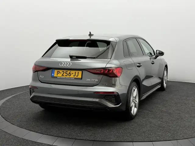 Audi A3 view 4
