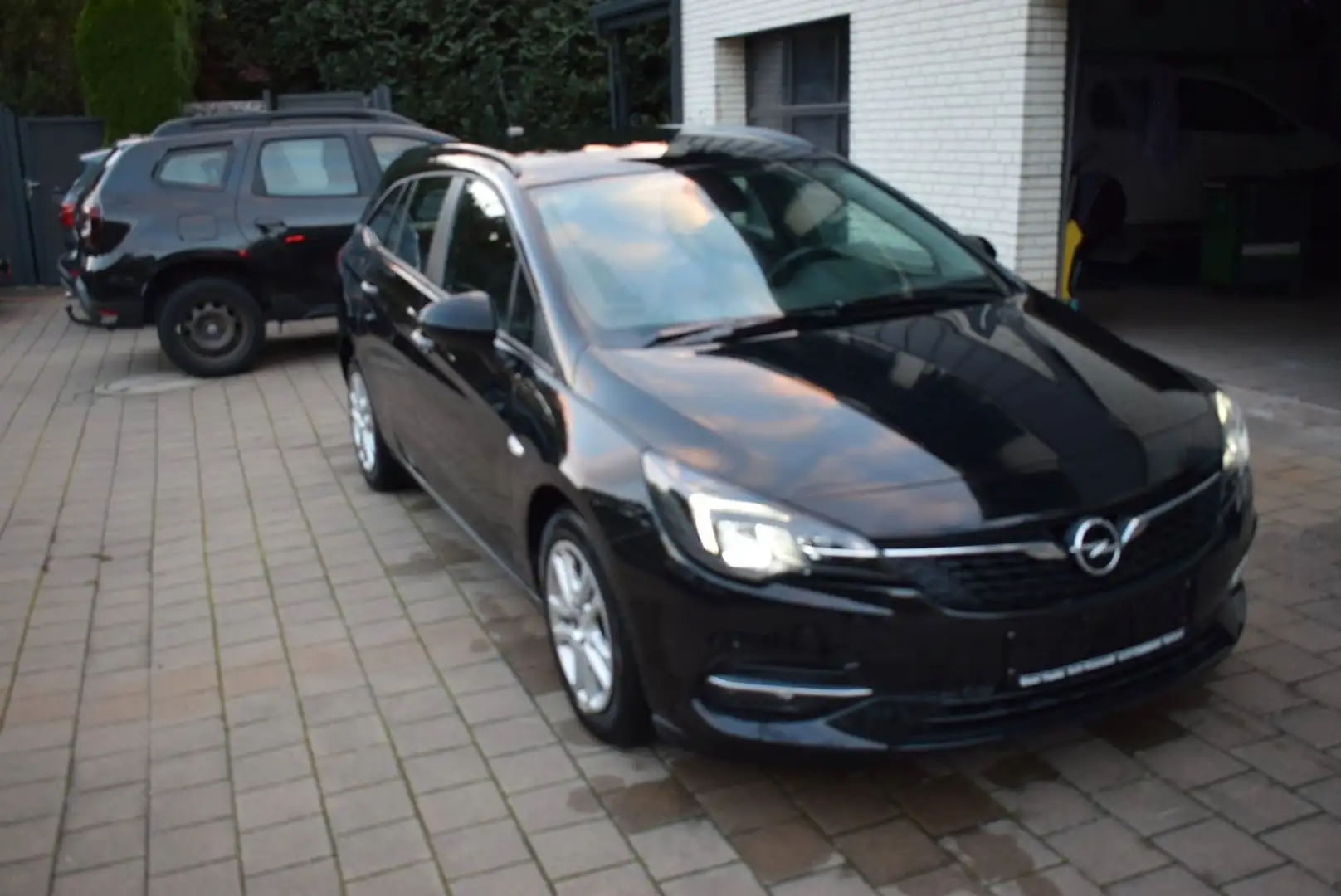 Opel Astra K Sports Tourer Rückfahrk./Sitzh./Navi Schwarz - 1