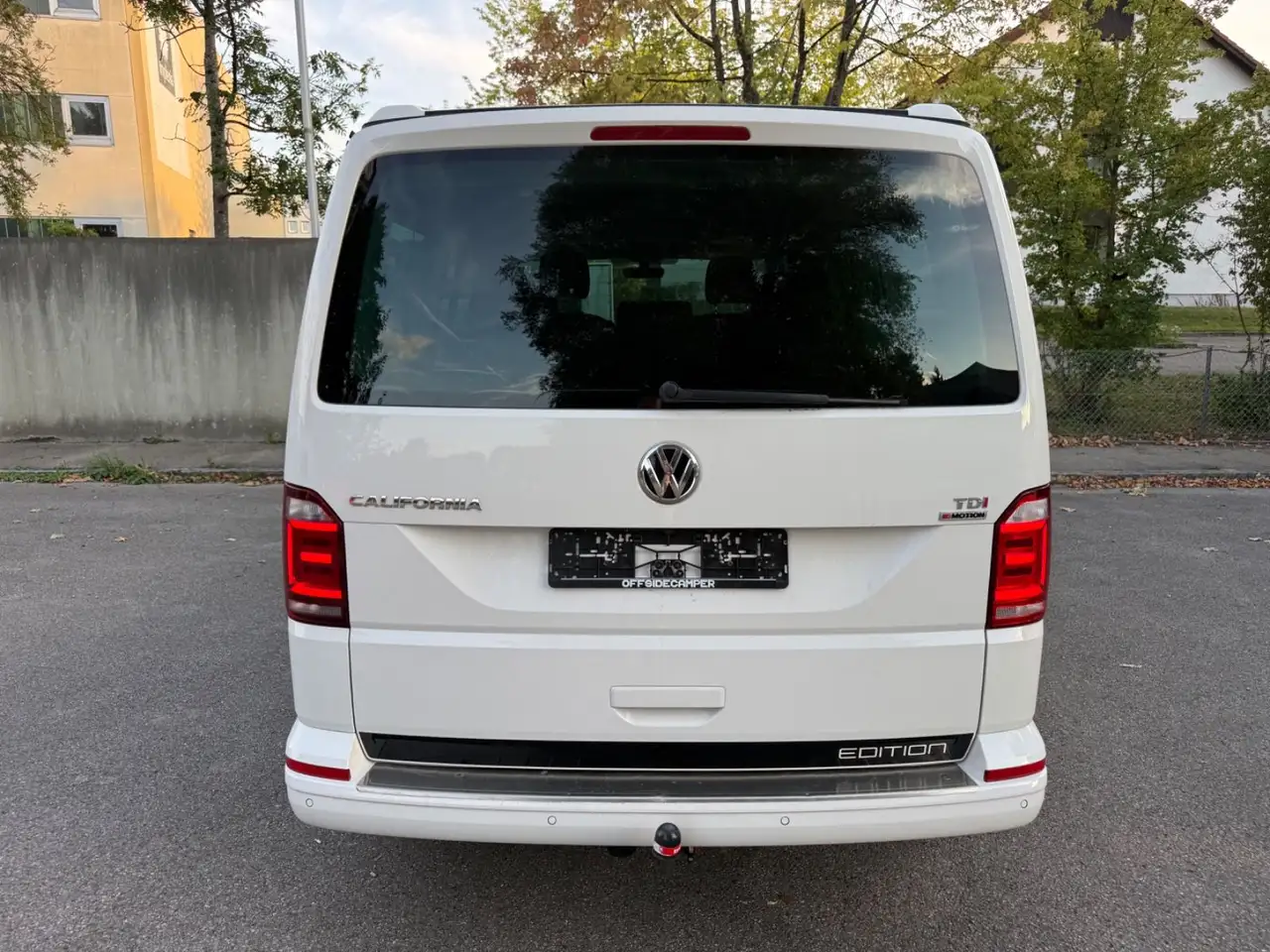 VOLKSWAGEN T6 CALIFORNIA 4MOTION BEACH EDITION ATTELAGE CONTRÔLE TECHNIQUE 3.2028 | 150 ch | 4X4 | BVM | CAMÉRA DE RECUL | VOLANT CUIR | ATTELAGE FIXE