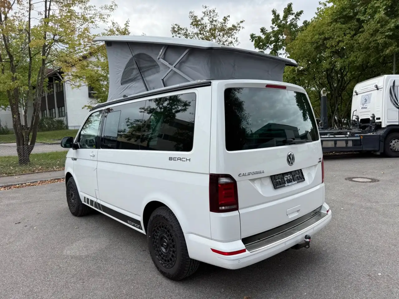 VOLKSWAGEN T6 CALIFORNIA 4MOTION BEACH EDITION ATTELAGE CONTRÔLE TECHNIQUE 3.2028 | 150 ch | 4X4 | BVM | CAMÉRA DE RECUL | VOLANT CUIR | ATTELAGE FIXE
