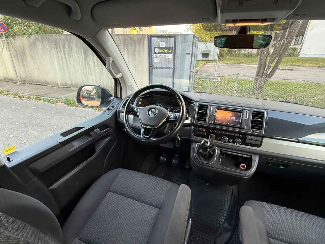 VOLKSWAGEN T6 CALIFORNIA 4MOTION BEACH EDITION ATTELAGE CONTRÔLE TECHNIQUE 3.2028 | 150 ch | 4X4 | BVM | CAMÉRA DE RECUL | VOLANT CUIR | ATTELAGE FIXE