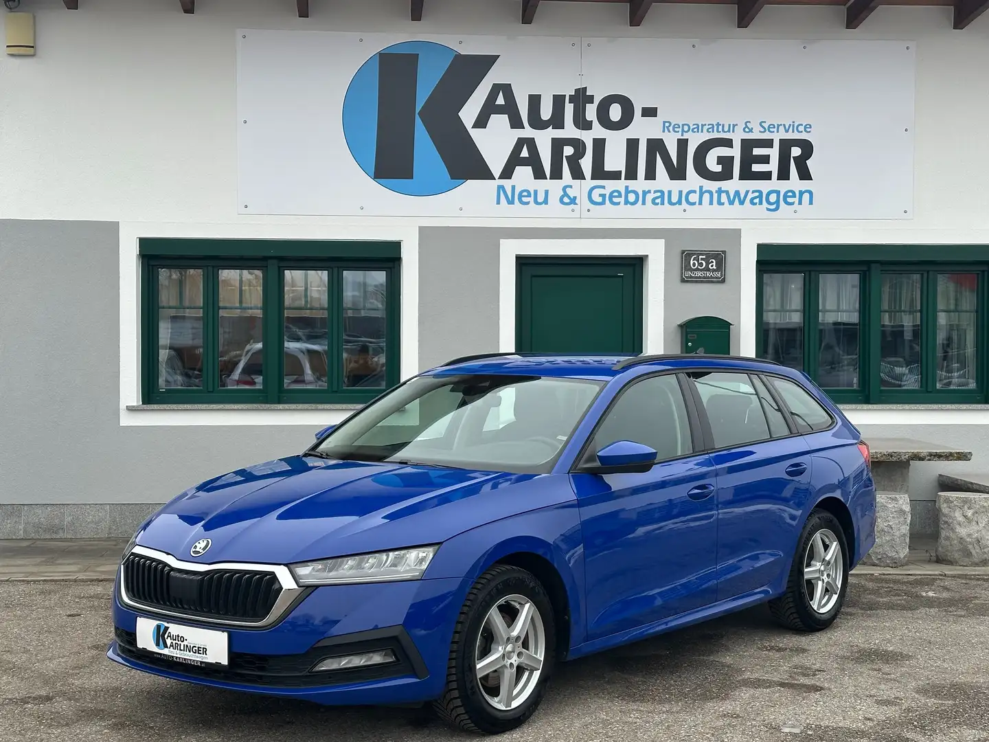 Skoda Octavia Combi 2,0 TDI Ambition DSG Blau - 2