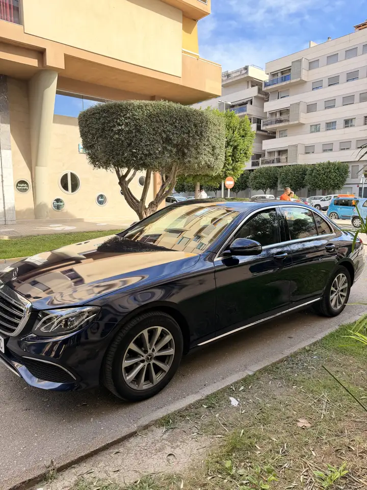 Mercedes-Benz E 220