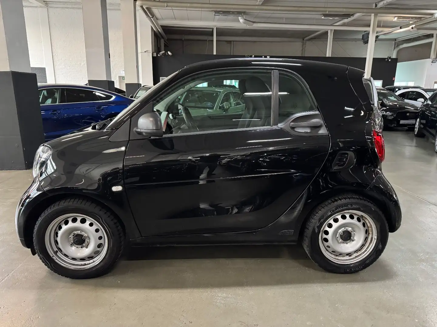 smart forTwo Coupe 52 KW FACELIFT TEMPOMAT KLIMA SHZT Schwarz - 2