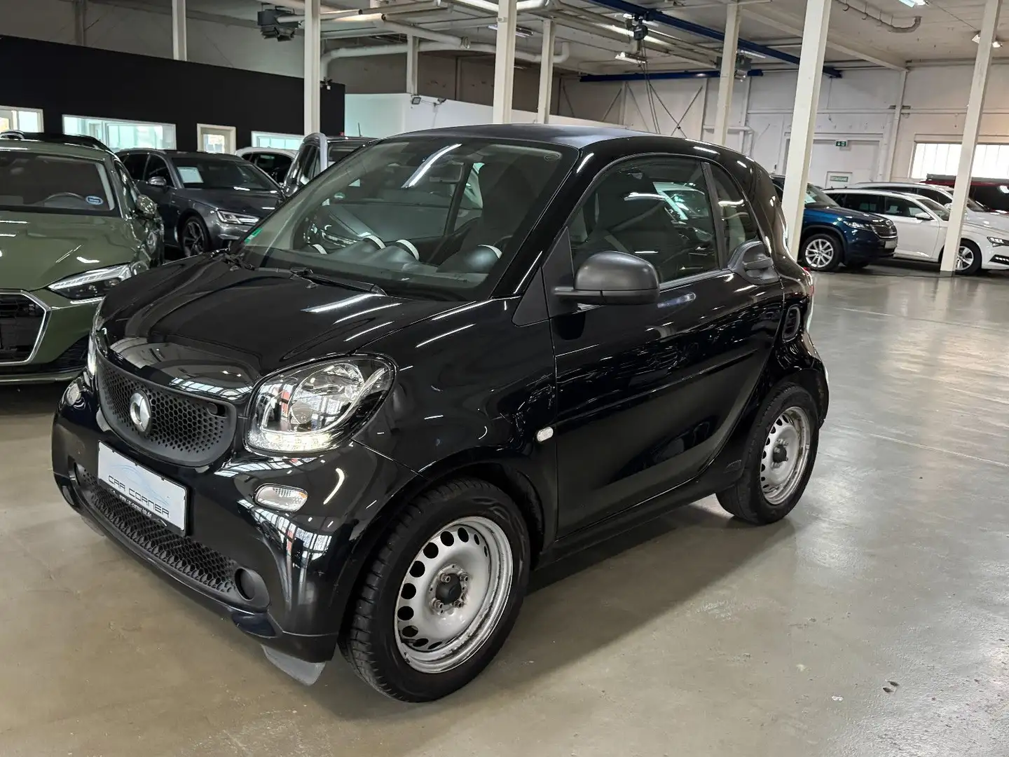 smart forTwo Coupe 52 KW FACELIFT TEMPOMAT KLIMA SHZT Schwarz - 1