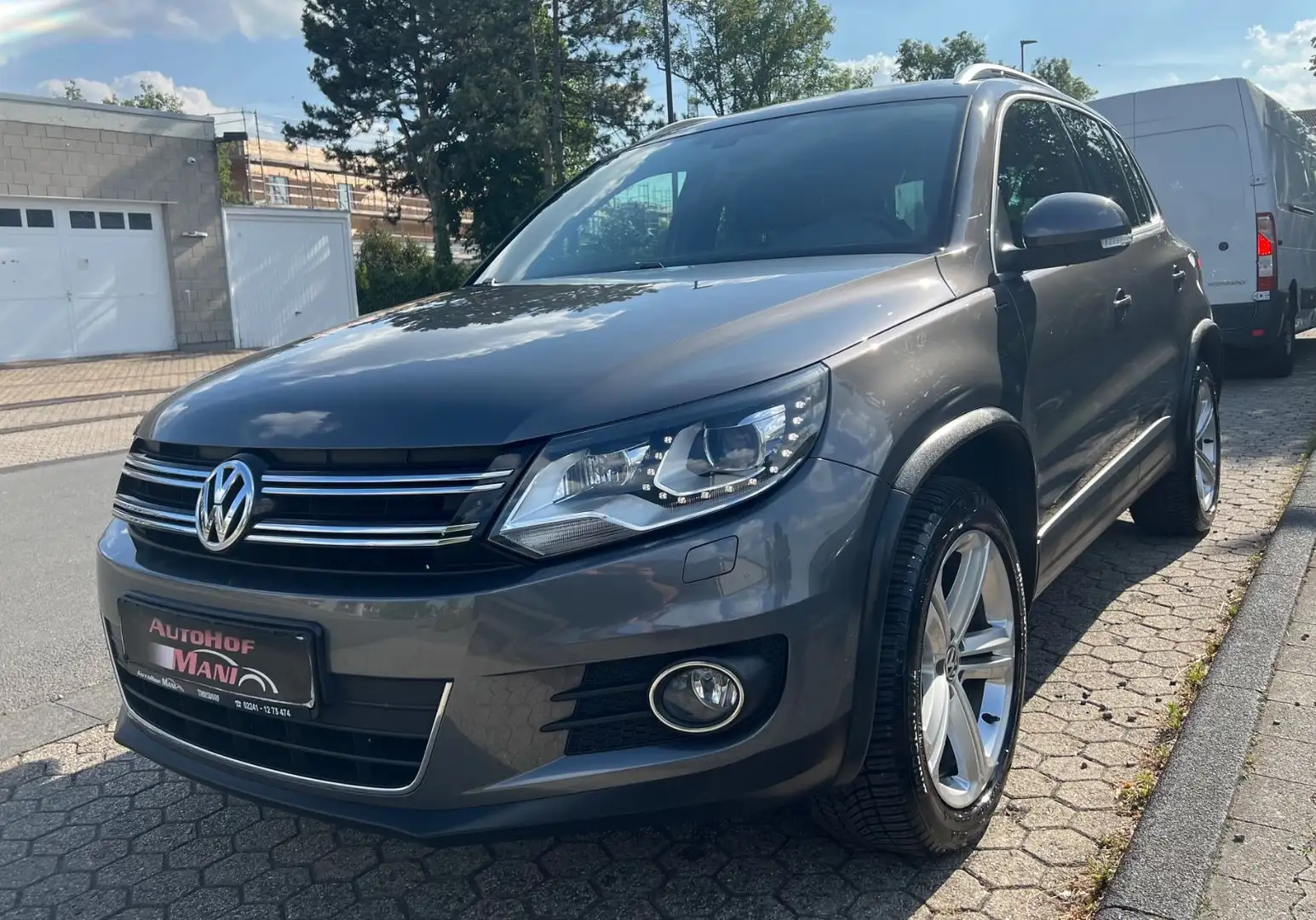 Volkswagen Tiguan Lounge Sport & Style BMT/Bi-Xenon/Navi Gris - 1