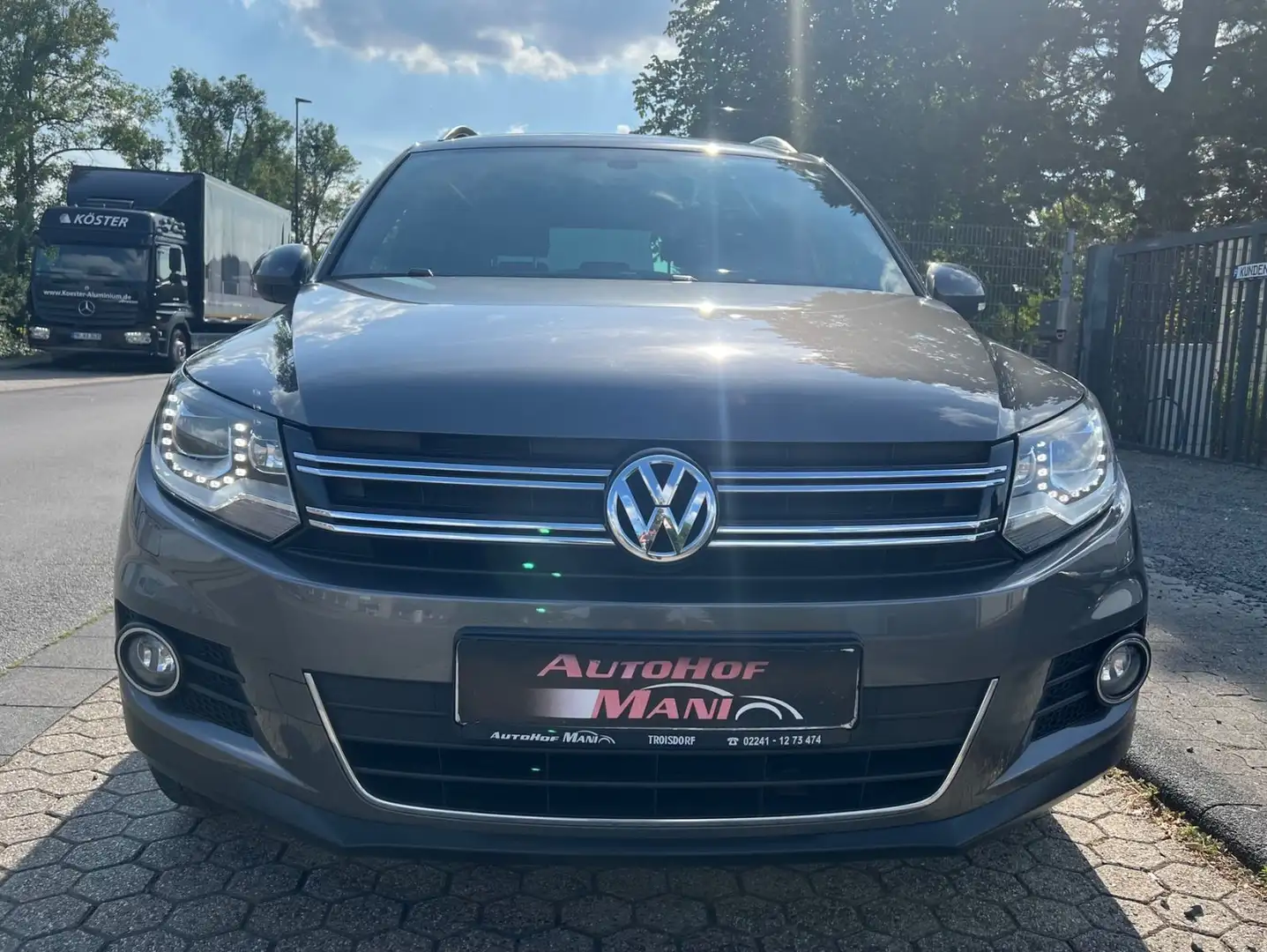 Volkswagen Tiguan Lounge Sport & Style BMT/Bi-Xenon/Navi Gris - 2