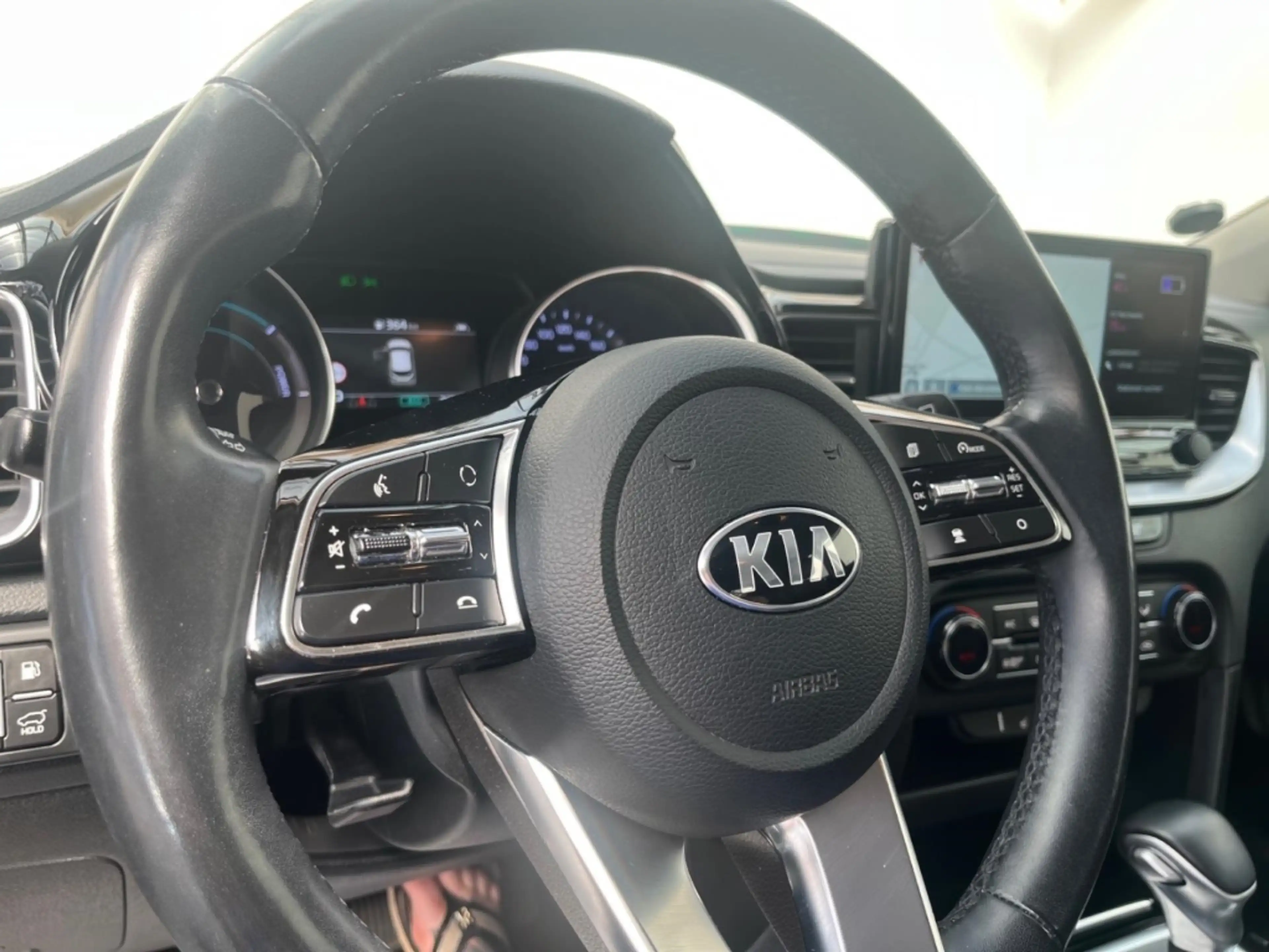 Kia XCeed Plug-in Hybrid KIA Spirit Plug-In Navi Digitales C — photo 15