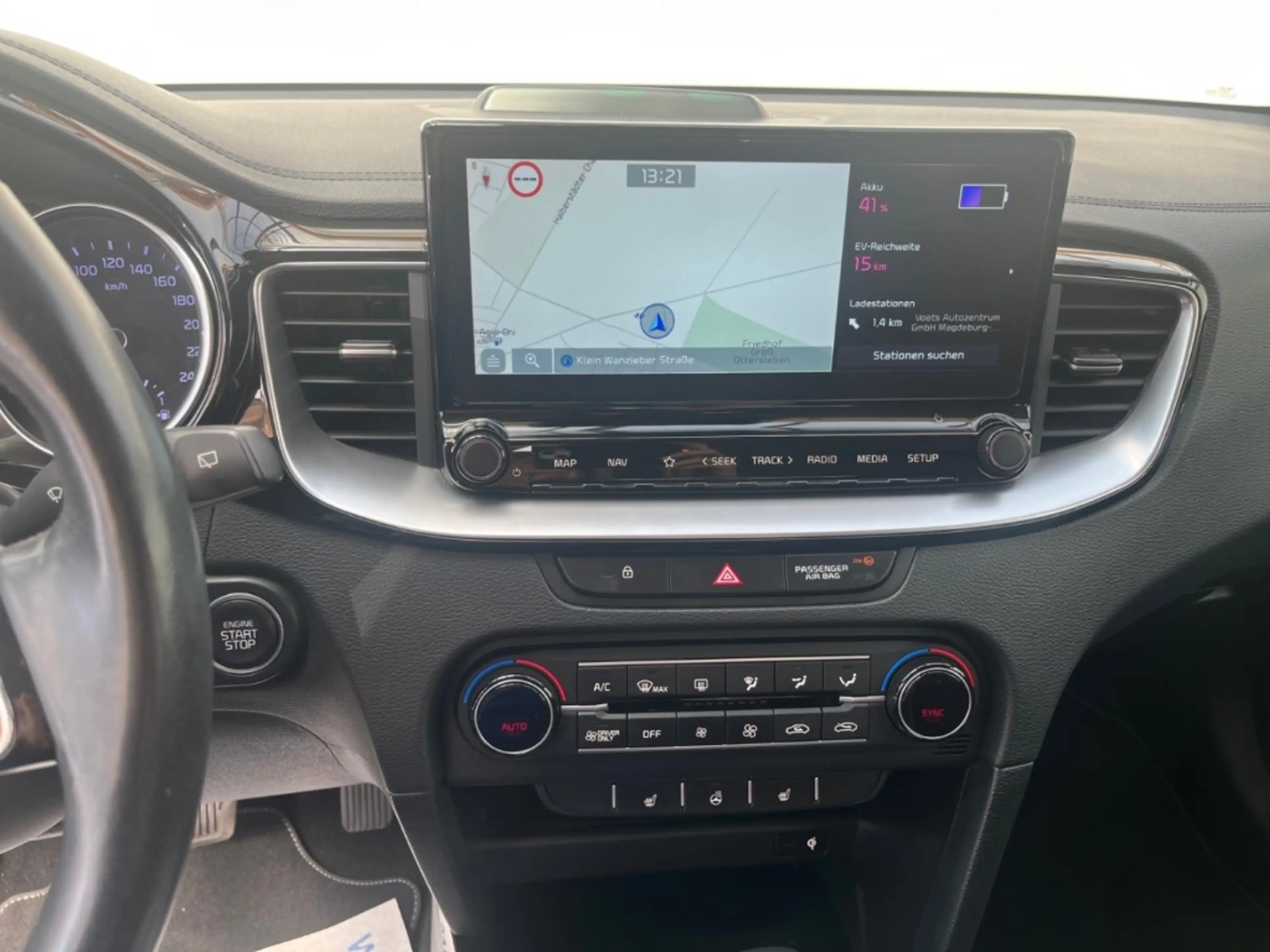 Kia XCeed Plug-in Hybrid KIA Spirit Plug-In Navi Digitales C — photo 8