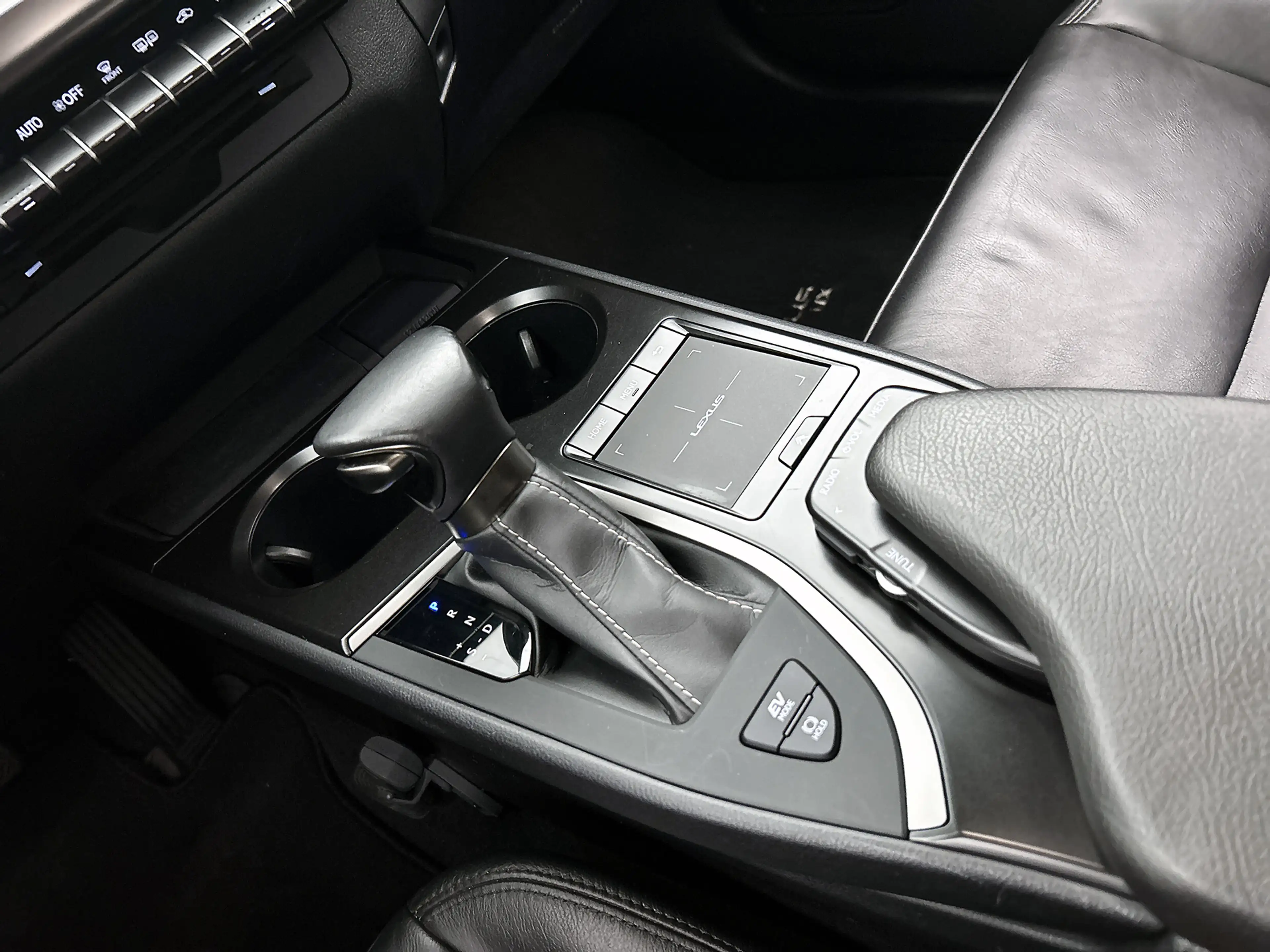 Lexus UX 250h Preference Line | NL auto | Dealeronderhouden | Le — photo 11
