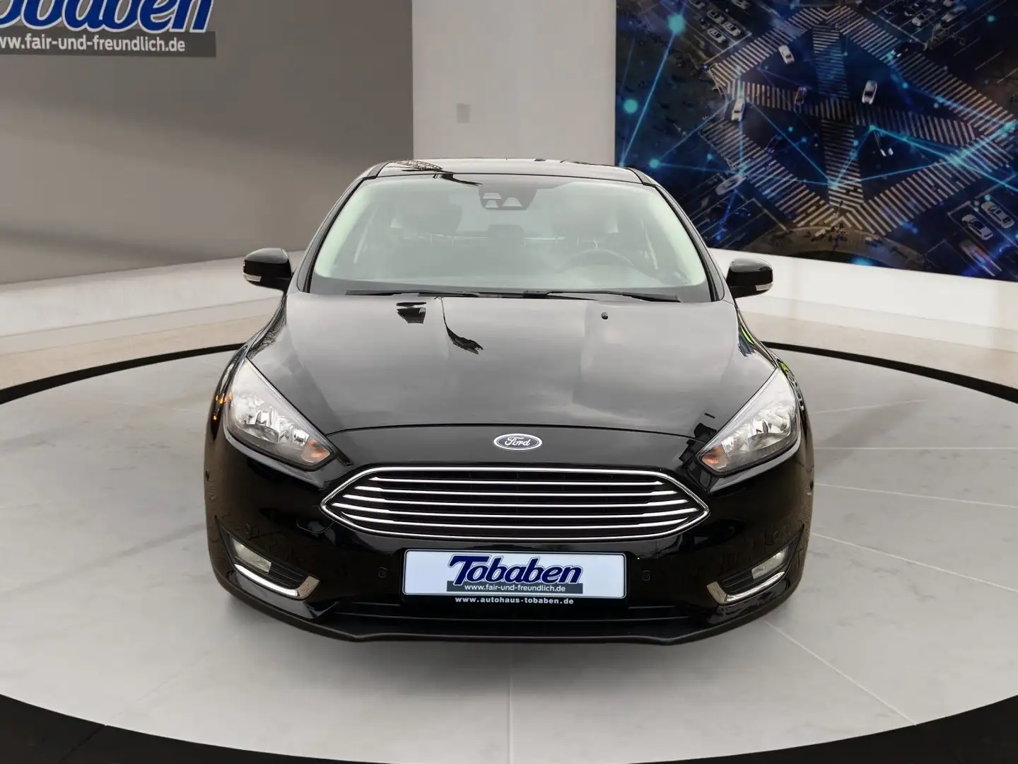 Ford Focus 1.5 EcoBoost Titanium Zwart - 2