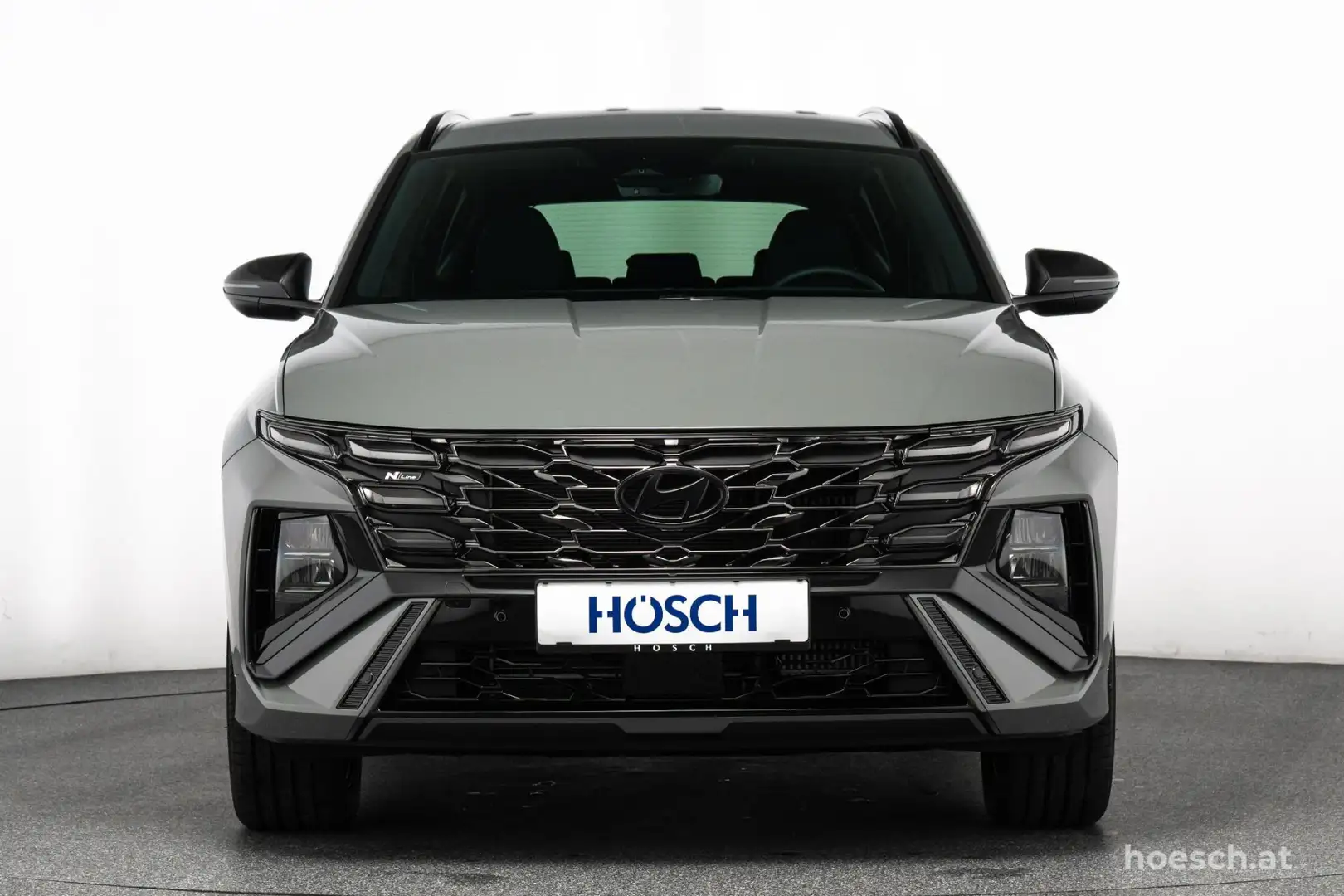 Hyundai TUCSON N-Line 1.6 T-GDI PHEV 4WD NEUWAGEN MEGADEAL Grau - 2
