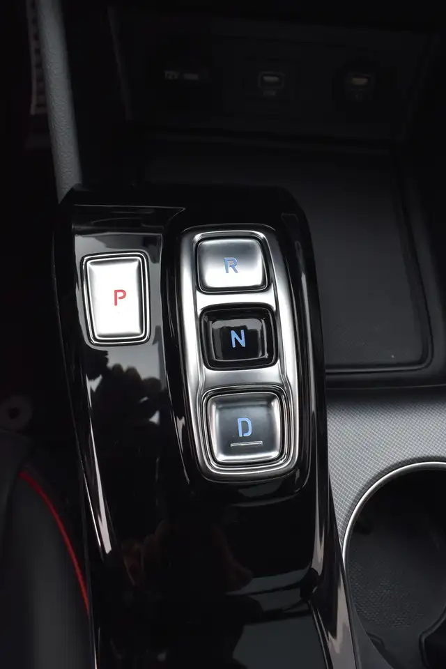 Hyundai SONATA снимка Hyundai SONATA