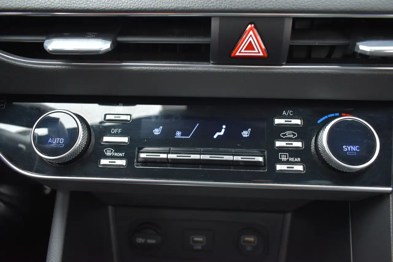 Hyundai SONATA снимка Hyundai SONATA