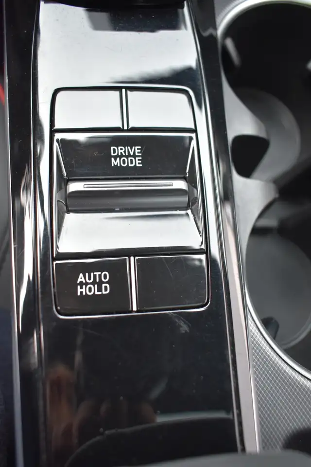 Hyundai SONATA снимка Hyundai SONATA