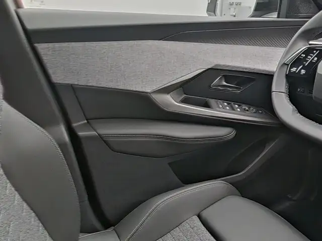 Peugeot 5008 view 14