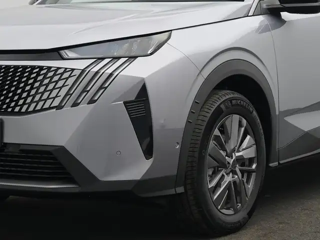 Peugeot 5008 view 9