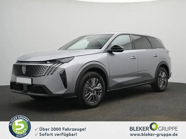Peugeot 5008 main image