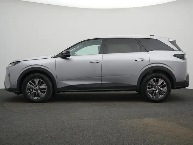 Peugeot 5008 view 4