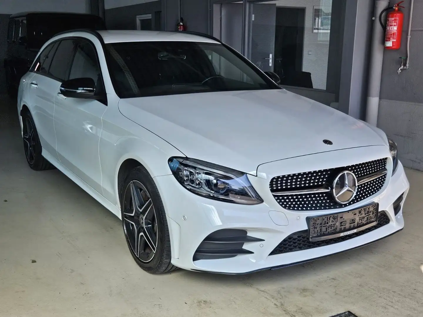 Mercedes-Benz C 300 T de AMG-Line +ACC+Memory+Soudsy+Multibeam Biały - 1