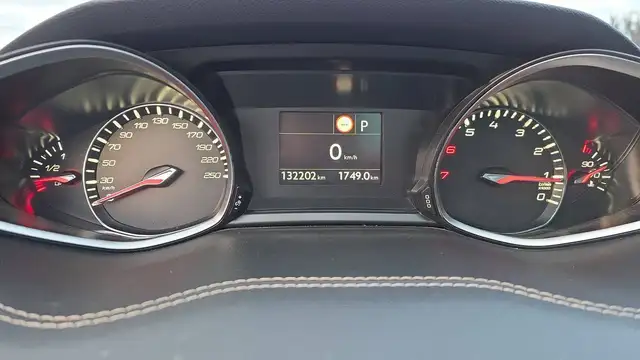 Peugeot 308 view 12
