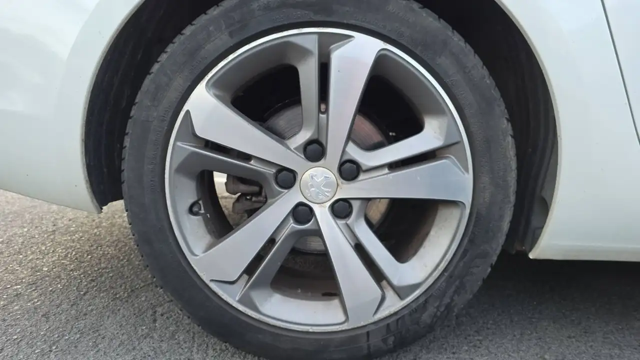Peugeot 308 308 — photo 16