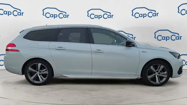 Peugeot 308 view 4