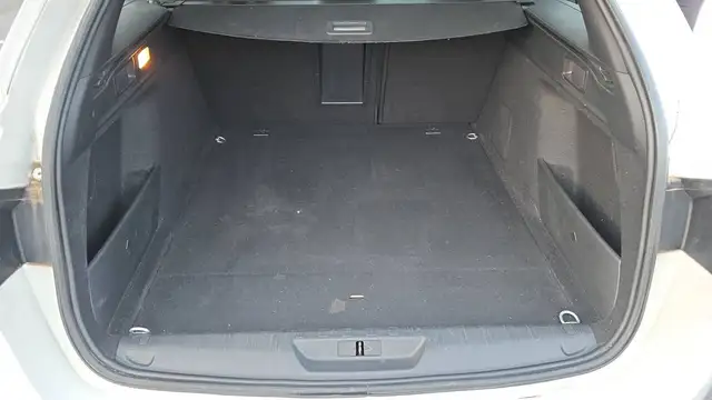 Peugeot 308 view 14