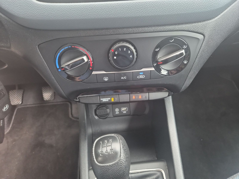 Hyundai i20 Go — photo 12