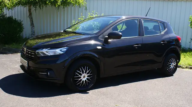 Dacia Sandero Comfort Automatik 90 PS Winter Paket NAVI