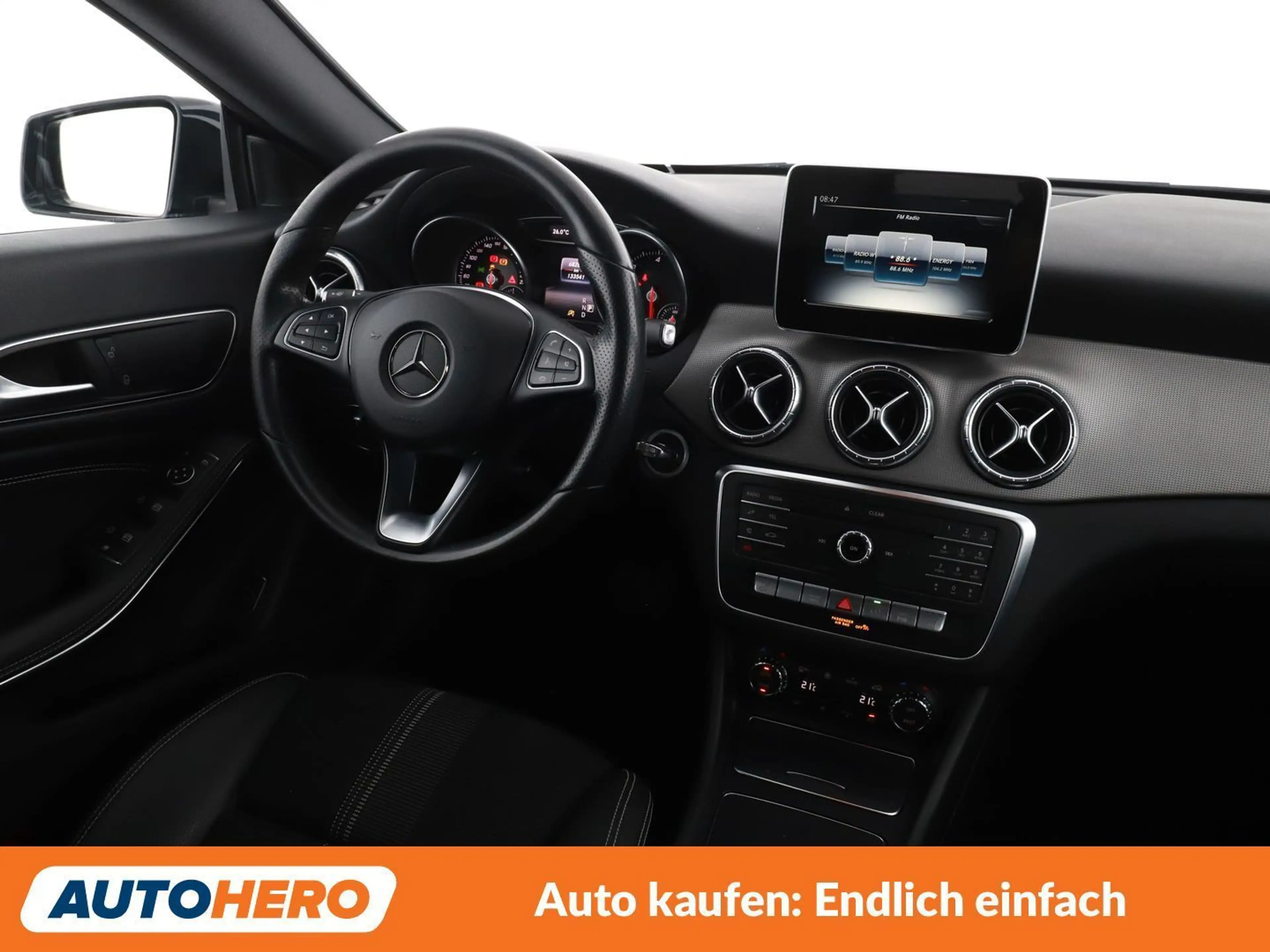 Mercedes-Benz CLA 200 CLA 200 Shooting Brake 4Matic Urban — photo 13
