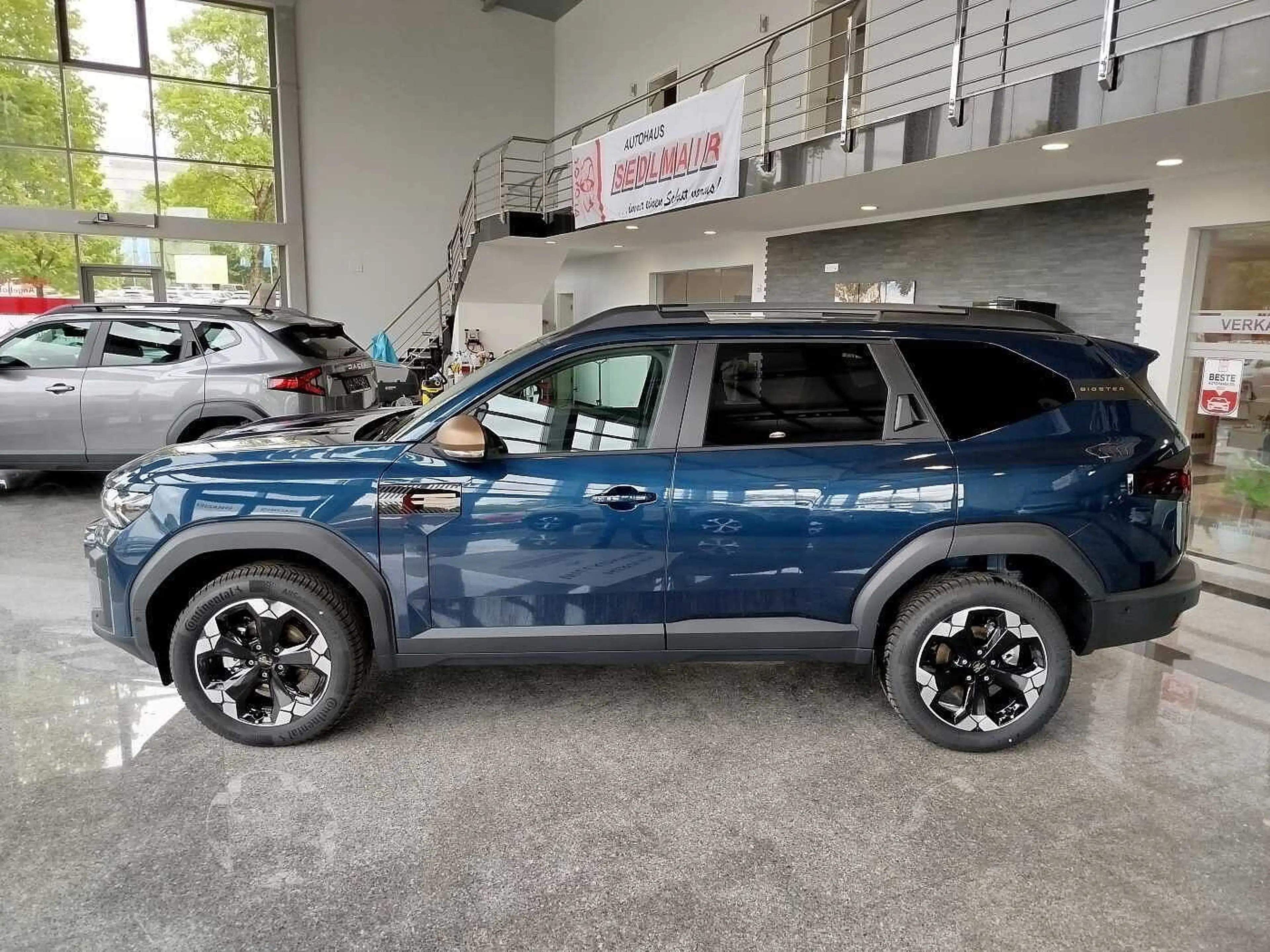 Dacia Bigster Hybrid-G 150 4x4 Extreme AHK/WINTER+/CITYPAKET/ELE — photo 6