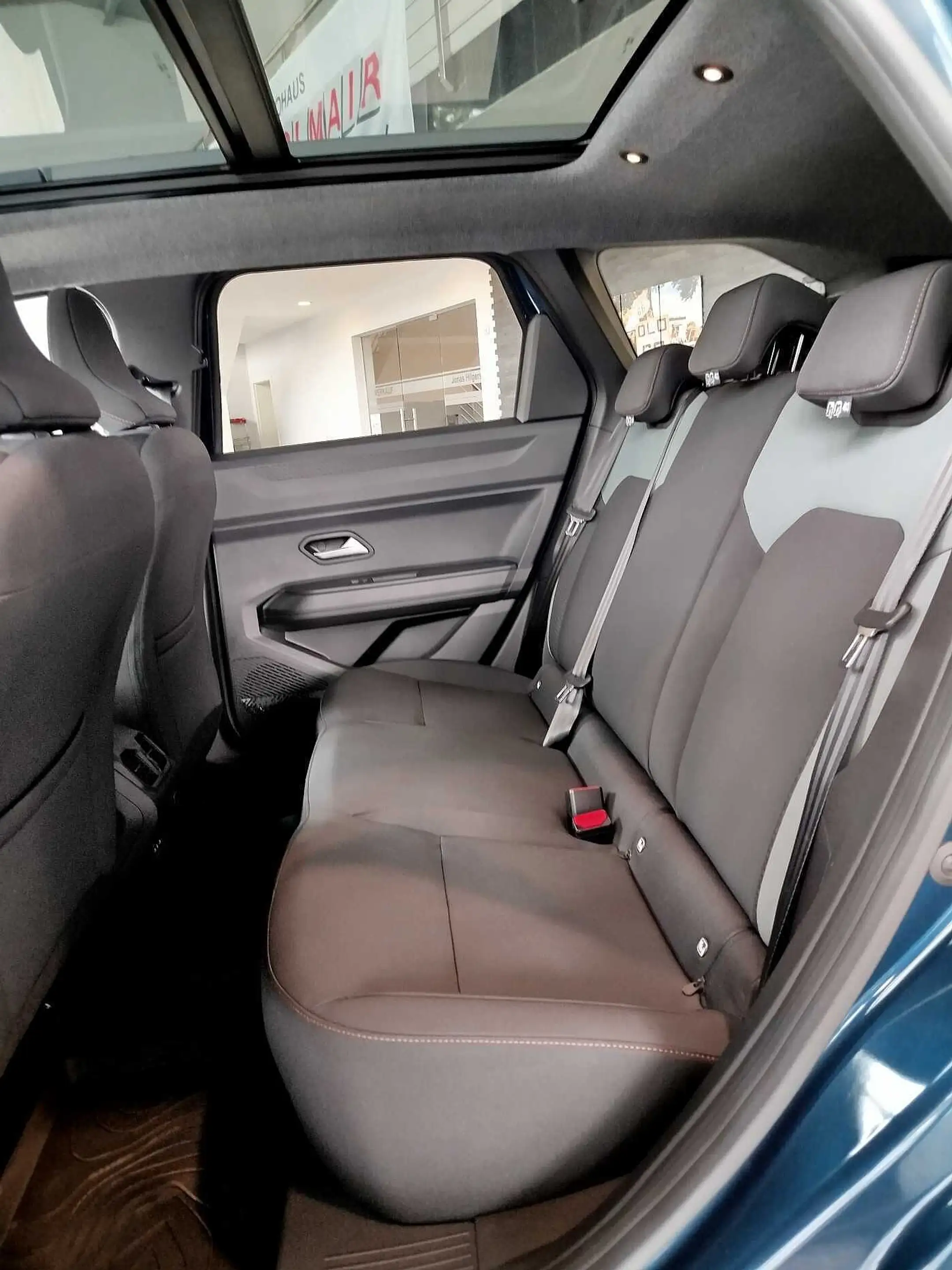 Dacia Bigster Hybrid-G 150 4x4 Extreme AHK/WINTER+/CITYPAKET/ELE — photo 11
