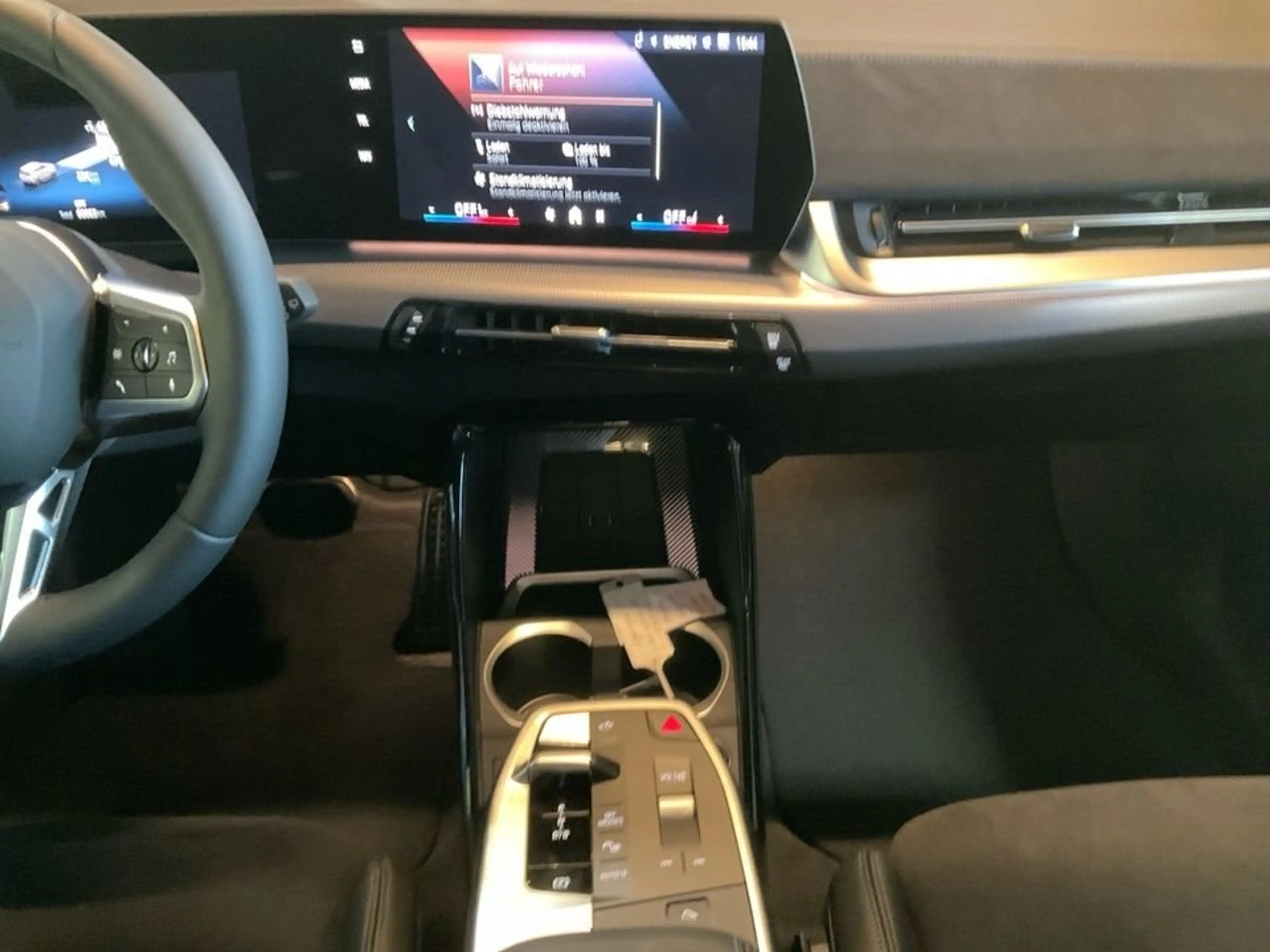 BMW iX1 eDrive20 M Sportpaket Pro UPE 66.260 EUR — photo 12