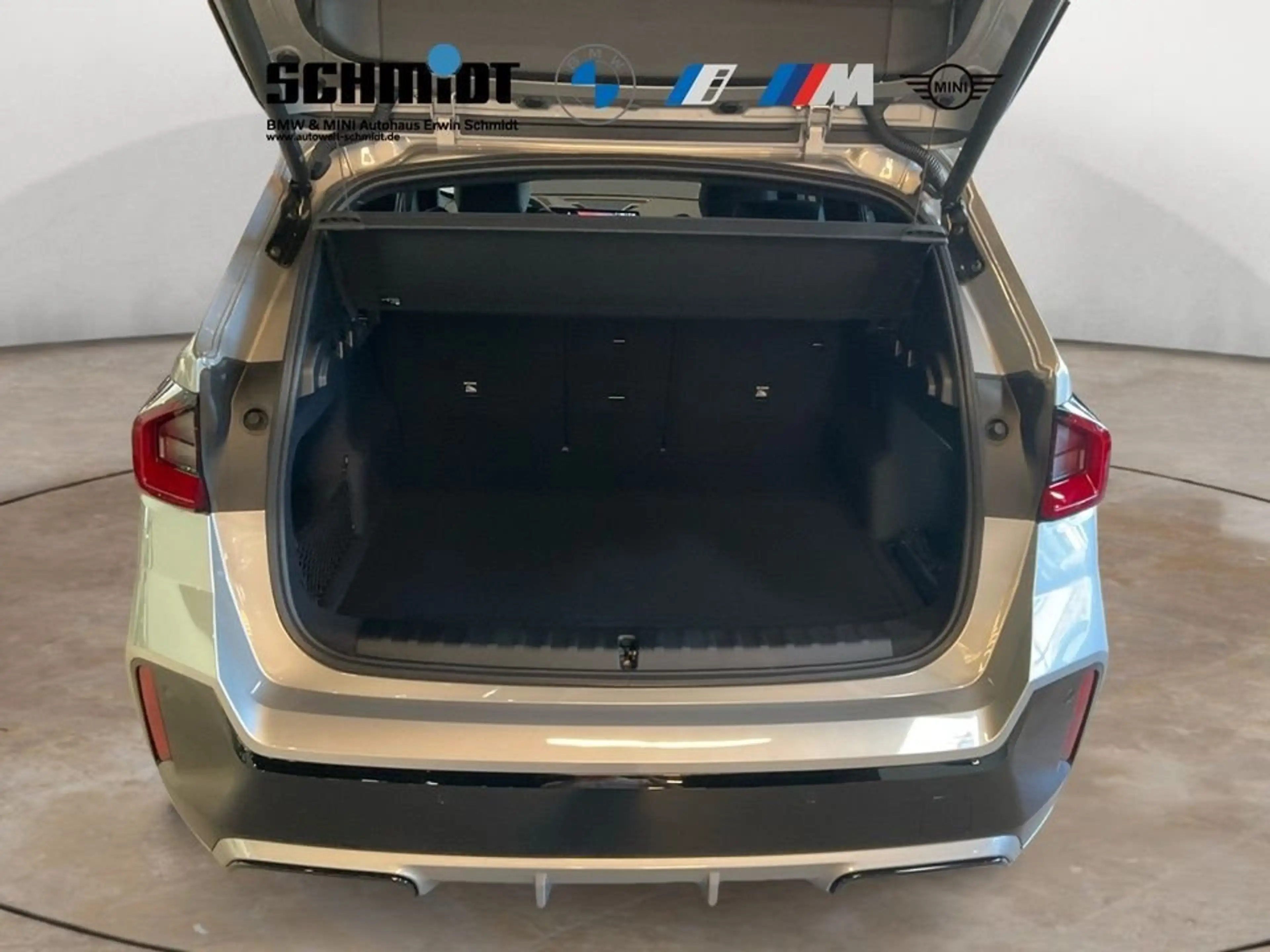 BMW iX1 eDrive20 M Sportpaket Pro UPE 66.260 EUR — photo 5