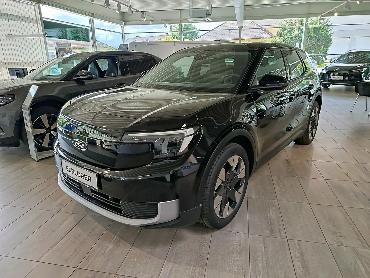 Ford Explorer Elektro 77kWh Premium Schwarz - 1