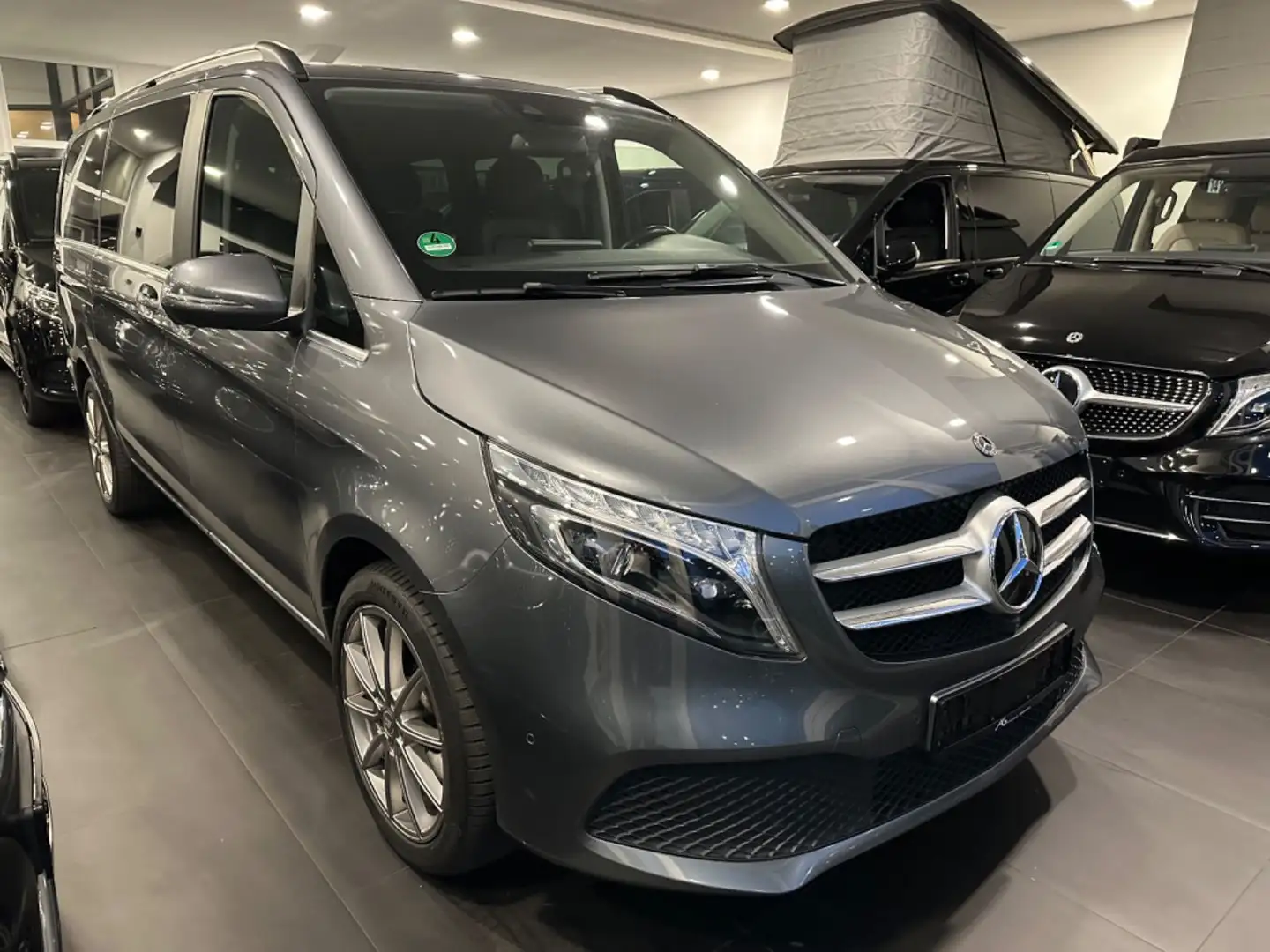 Mercedes-Benz V 250 /300d AVANTG*EDITION*4MATIC*LEDER*MBUX*StHz Gris - 2
