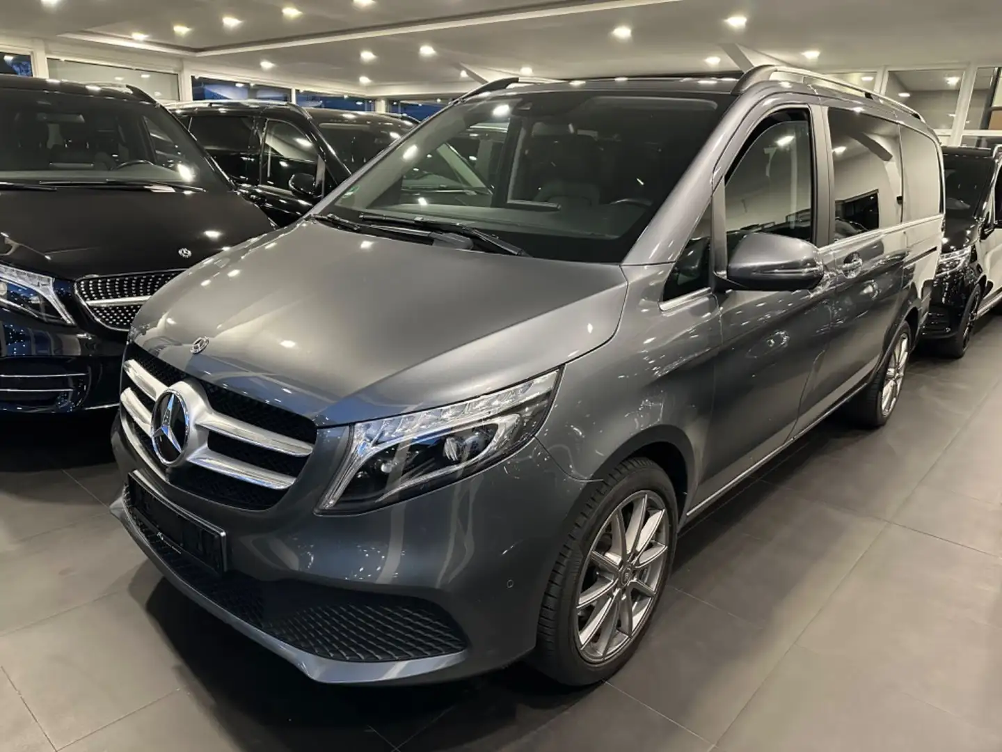 Mercedes-Benz V 250 /300d AVANTG*EDITION*4MATIC*LEDER*MBUX*StHz Gris - 1