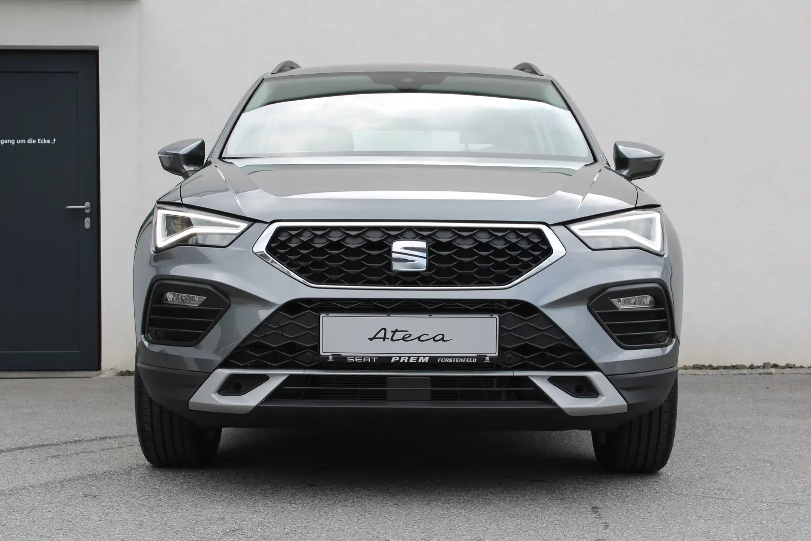 SEAT Ateca Style 1.0 TSI 115 PS mit vielen Extras! Grau - 1