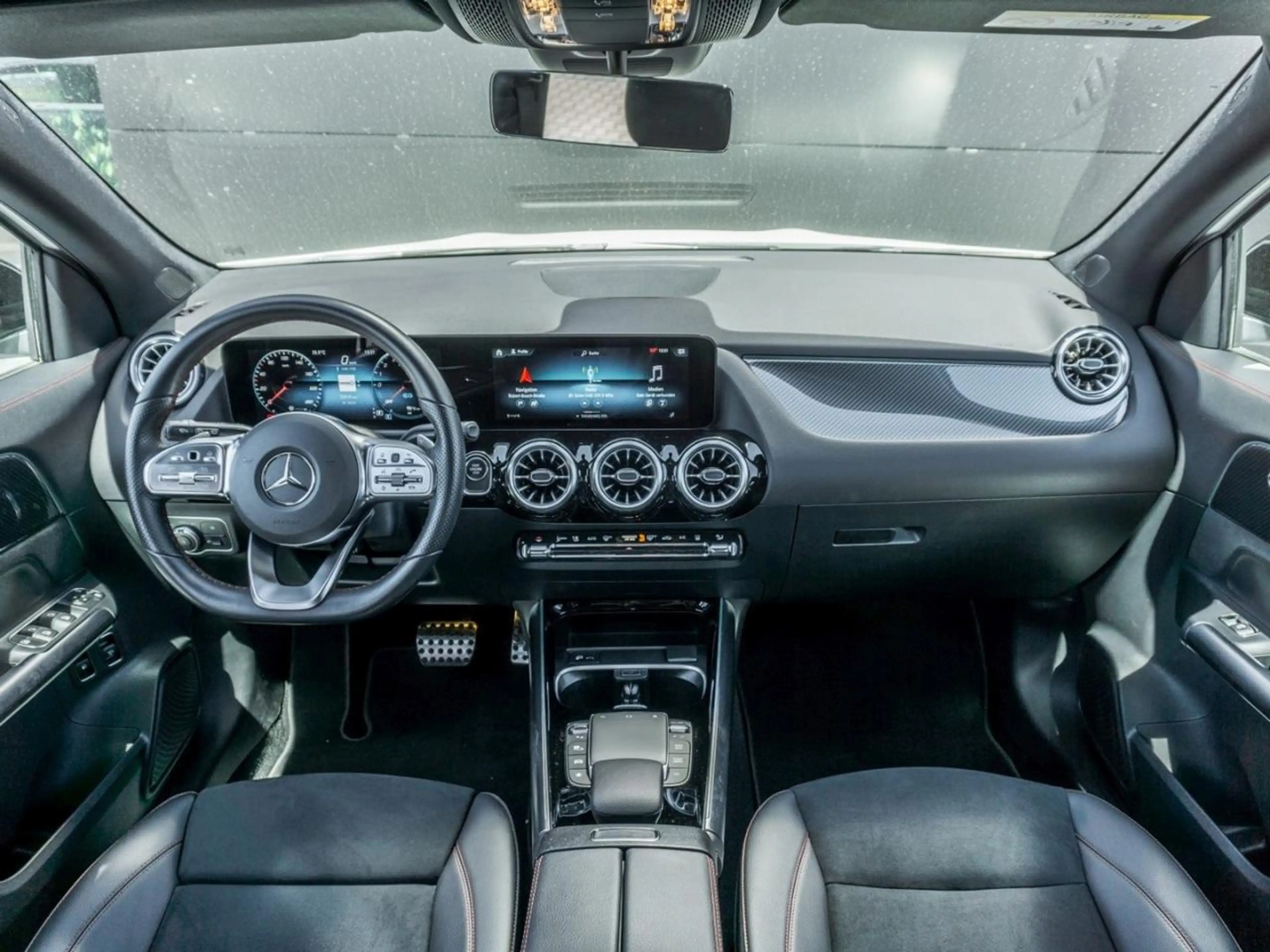 Mercedes-Benz GLA 250 e AMG Night MBUXNavi+ Kamera Easy-Pack — photo 12