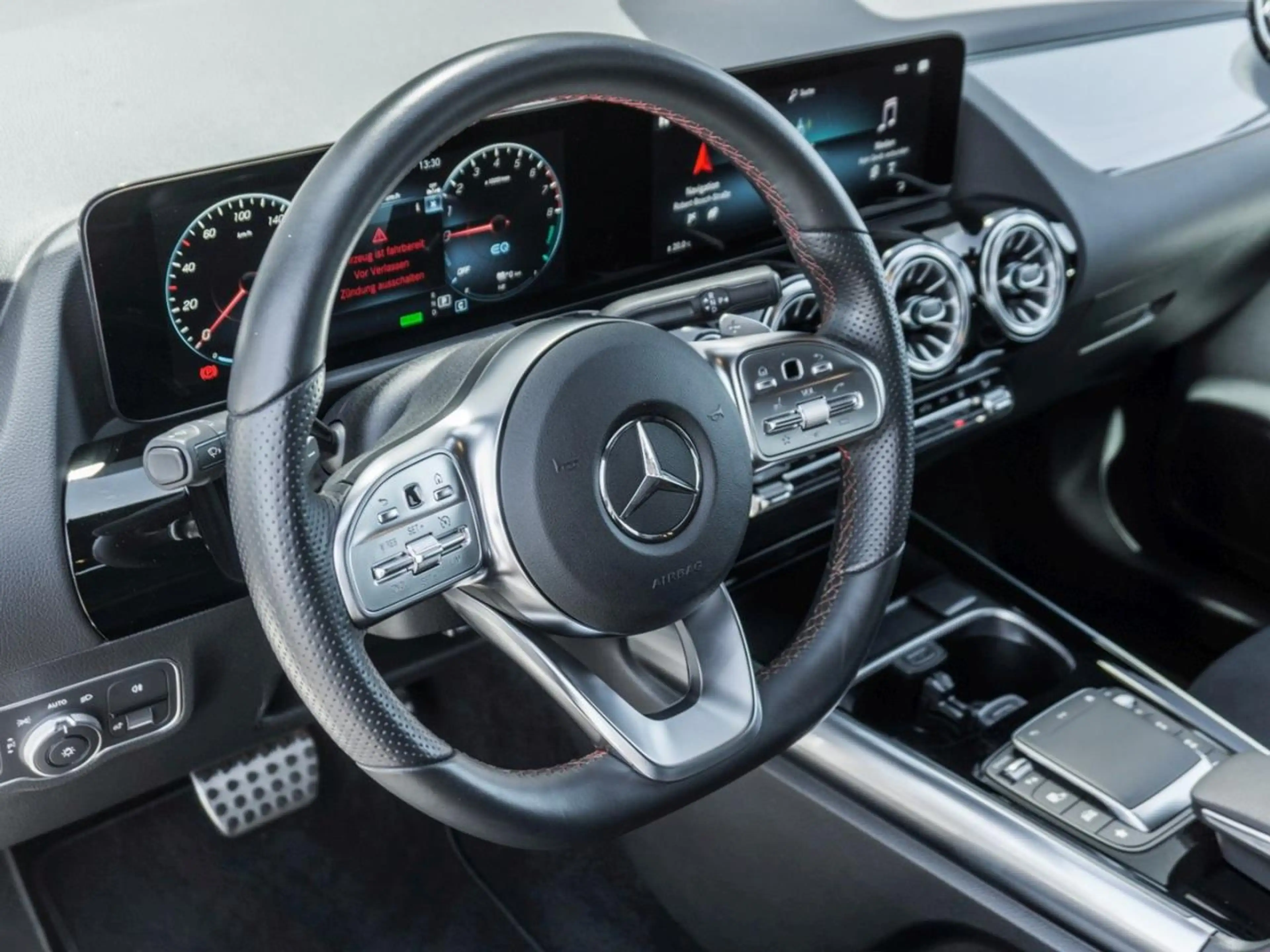 Mercedes-Benz GLA 250 e AMG Night MBUXNavi+ Kamera Easy-Pack — photo 8