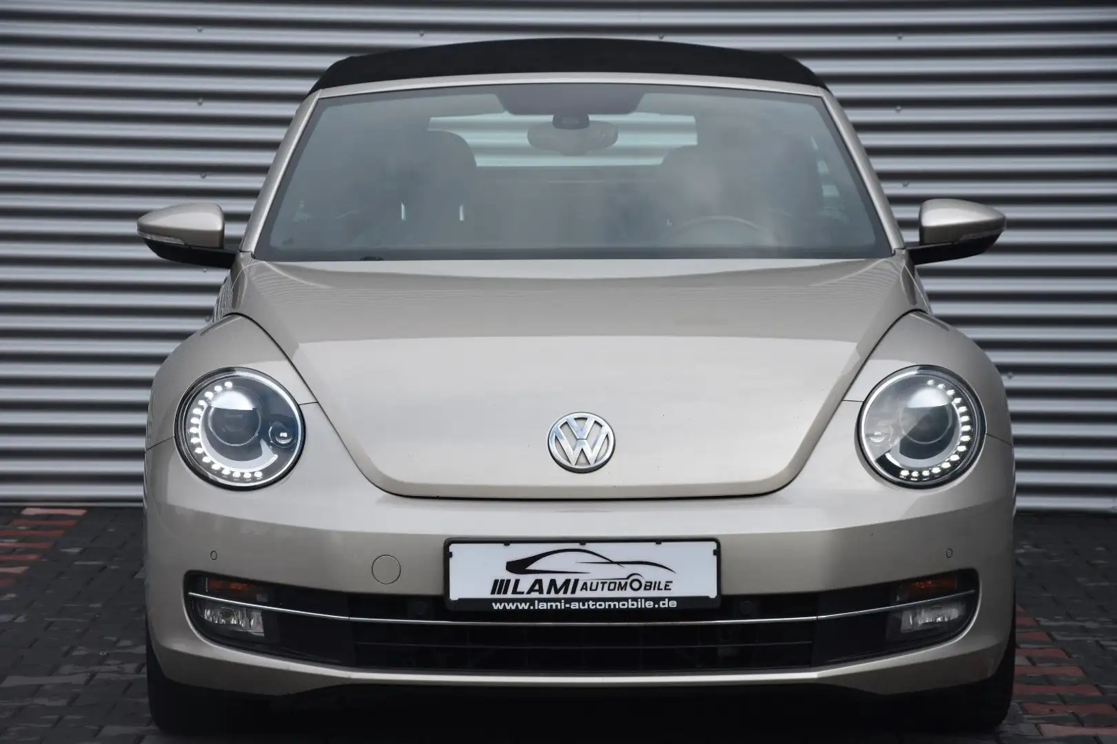 Volkswagen Beetle Cabriolet Exclusive Design Silver - 2