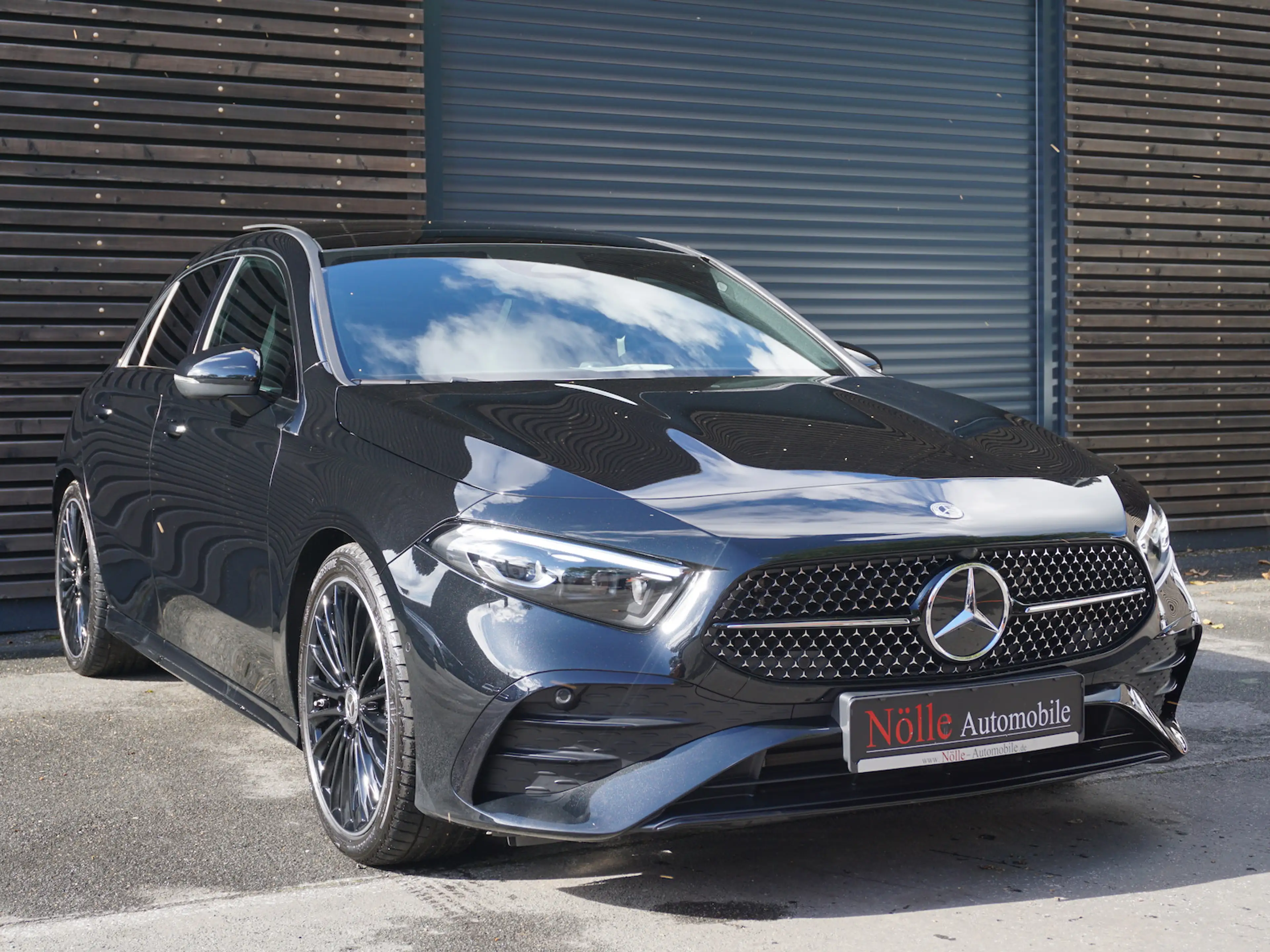 Mercedes-Benz A 220 4M AMG Adv Plus Mulitbeam Pano Night — photo 4