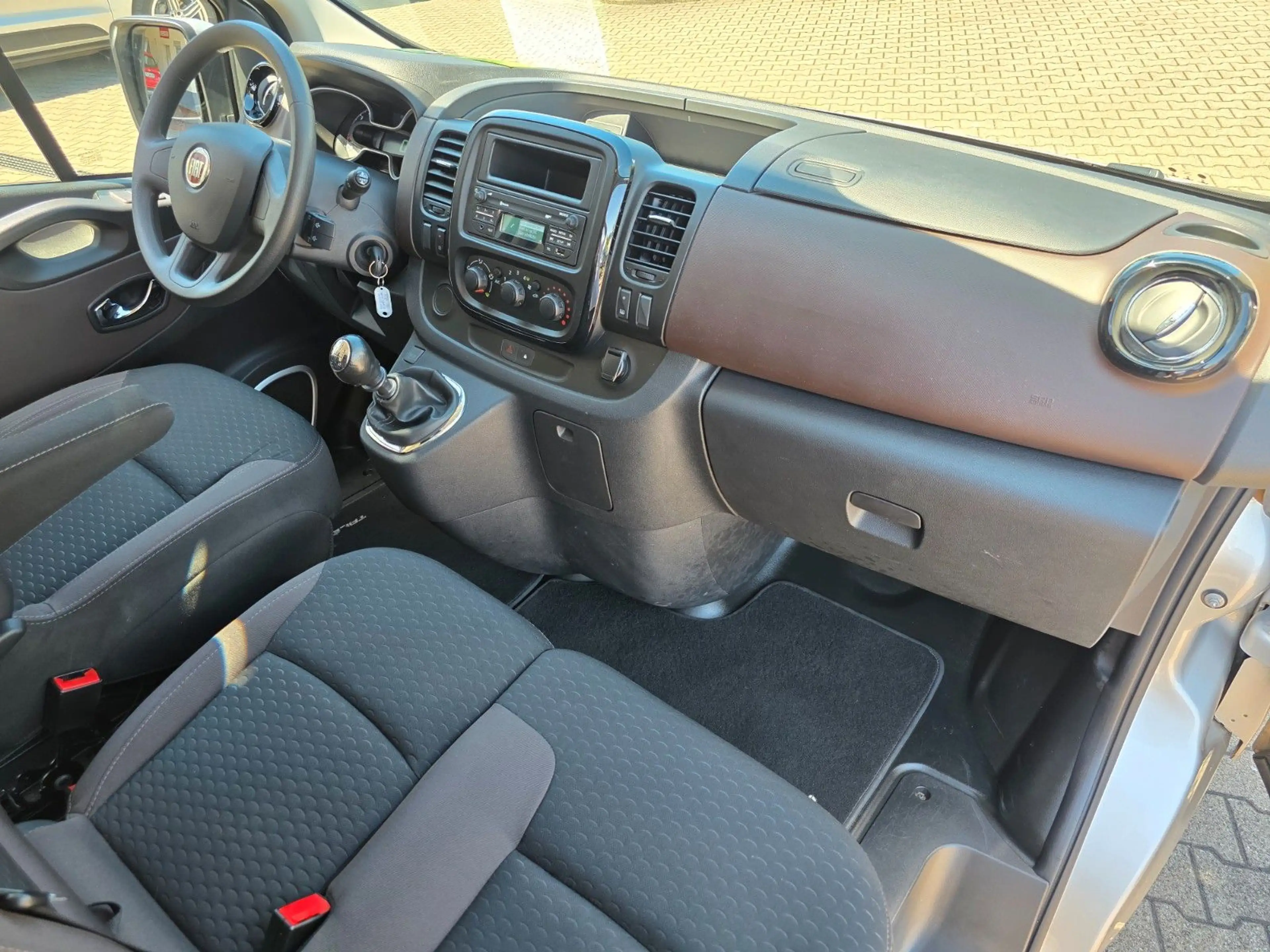 Fiat Talento Kombi L2H1 Family/9-Sitzer/Klima/PDC — photo 2