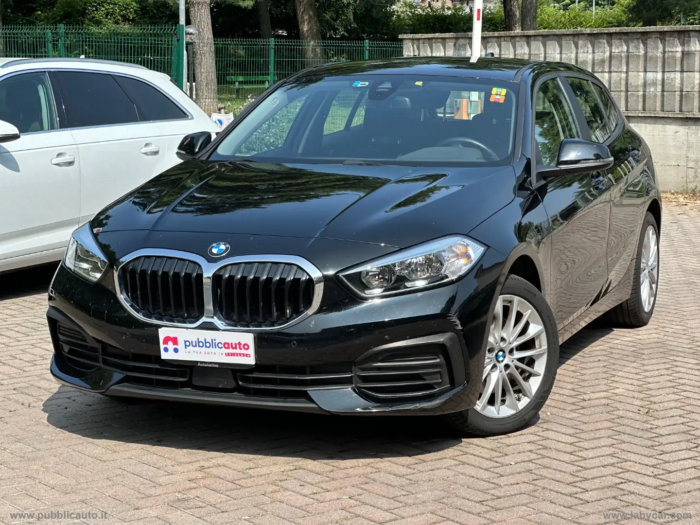 BMW 116 116d 5p. Business Advantage Noir - 1